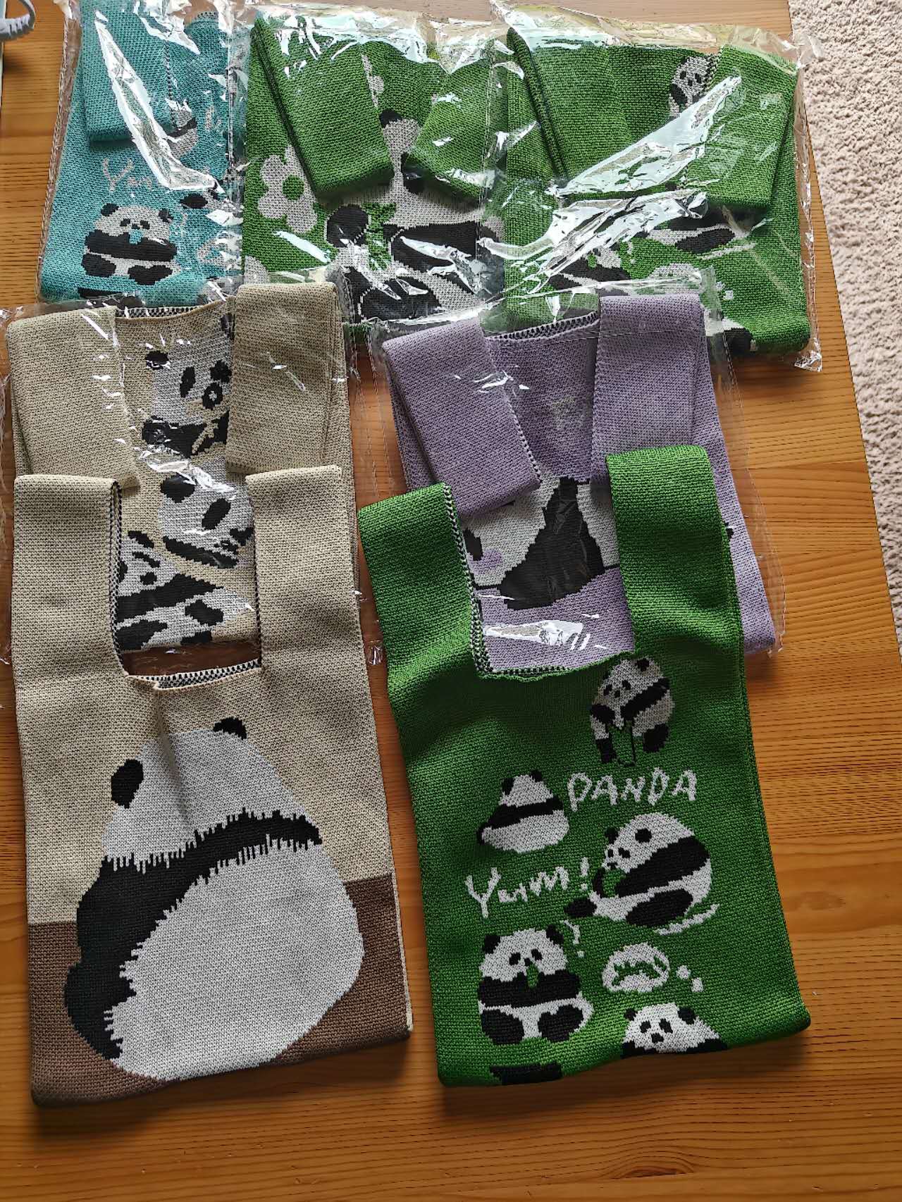 熊猫图案编制礼品袋
